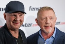 Stefan Effenberg (l) rät Nick Woltemade vorerst zu einem Verbleib in Stuttgart. 