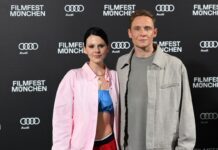 Matthias Schweighöfer und Ruby O. Fee vertreiben sich gern auch mal die Zeit zu Hause. (Archivfoto)