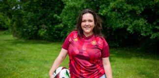 Serien-Star Sarah Victoria Schalow («Alles was zählt») attestiert männlichen Profi-Kickern Schauspiel-Talent. 
