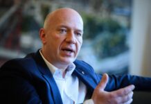 Berlins Regierender Bürgermeister Kai Wegner (CDU) kritisiert in der Diskussion um Besetzung der Stellen am Bundesverfassungsgericht auch die eigene Partei. (Archivbild) 