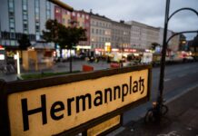 Aus Sicht der Grünen wäre ein Jugendzentrum am Hermannplatz eine Überlegung wert. (Archivbild) 