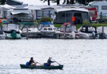 Camping ist in Brandenburg direkt am Wasser möglich - wie hier beispielsweise in Werder an der Havel. 