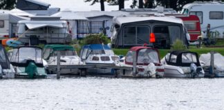 Camping ist in Brandenburg direkt am Wasser möglich - wie hier beispielsweise in Werder an der Havel. 