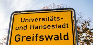 Berliner Grundschüler werden bei Klassenfahrt in Greifswald rassistisch beleidigt.