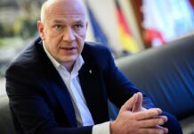 Berlins Regierender Bürgermeister Kai Wegner (CDU) hält ein Bekenntnis zum Existenzrecht Israels bei der Einbürgerung für überlegenswert. (Archivbild)