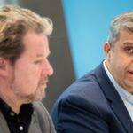 SPD-Fraktionschef Raed Saleh (r) will beim Vergesellschaftungsrahmengesetz vorankommen. CDU-Fraktionschef Dirk Stettner ist noch nicht in allen Punkten seiner Ansicht. (Archivbild)
