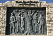 In der namibischen Hauptstadt Windhoek erinnert ein Denkmal an deutsche Kolonialverbrechen - die SPD fordert ein Mahnmal auch für Berlin. (Archivfoto) 
