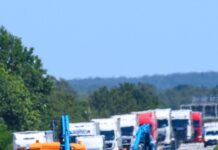 Olivenöl war am Samstag auf der A2 ausgelaufen. (Archivbild)