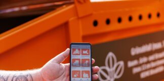 Sperrmüll und Pappe kann in Potsdam bei einem Wertstoffhof nun länger entsorgt werden. Per App erhält man Zugang zum Gelände.