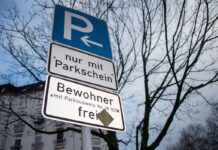Potsdam hebt die Gebühr für Bewohnerparkausweise ab 1. September deutlich an. (Symbolbild)