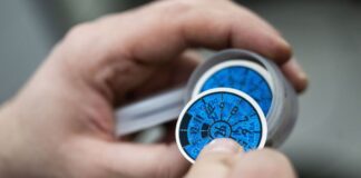 Die EU-Kommission will eine jährliche Pflichtinspektion für Autos einführen, die älter als zehn Jahre sind.  (Archivbild)