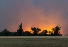 Der Brand in Gohrischheide weitet sich aus. 