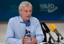 Hans-Christoph Berndt sieht keinen Anlass für einen Verhaltenskodex für seine Partei. (Archivbild)