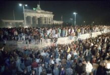 Der Mauerfall am 9. November 1989 läutete das Ende der jahrzehntelangen Teilung Berlins und Deutschlands ein. (Archivbild) 