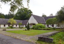 Was wird aus dem inzwischen verfallenen Areal am Bogensee? Dort steht unter anderem eine Villa des früheren NS-Propagandaministers Joseph Goebbels. (Archivbild)