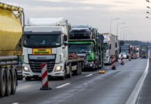 Die Wirtschaft befürchtet Verkehrsbehinderungen mit der Einführung von Grenzkontrollen in Polen (Archivbild).