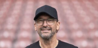 Energie Cottbus-Trainer Claus-Dieter Wollitz wünscht sich eine sorgenfreie Saison.