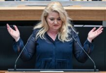 Die AfD-Fraktionsvorsitzende Kristin Brinker sieht eine Silvesterparty am Brandenburger Tor auch als Tourismuswerbung. (Archivfoto) 