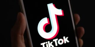 Bereits vor einer Woche protestieren einige Tiktok-Beschäftigte in Berlin gegen die Pläne ihres Arbeitgebers. Nun legten sie mit einem eintägigen Warnstreik nach. (Symbolbild)
