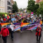 Es wurde eine bunte Regen-Parade - der Christopher Street Day in Bernau.