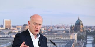 Stromsteuersenkung für alle? Das sei eine Frage der Gerechtigkeit, findet der CDU-Politiker Kai Wegner. (Archivbild)