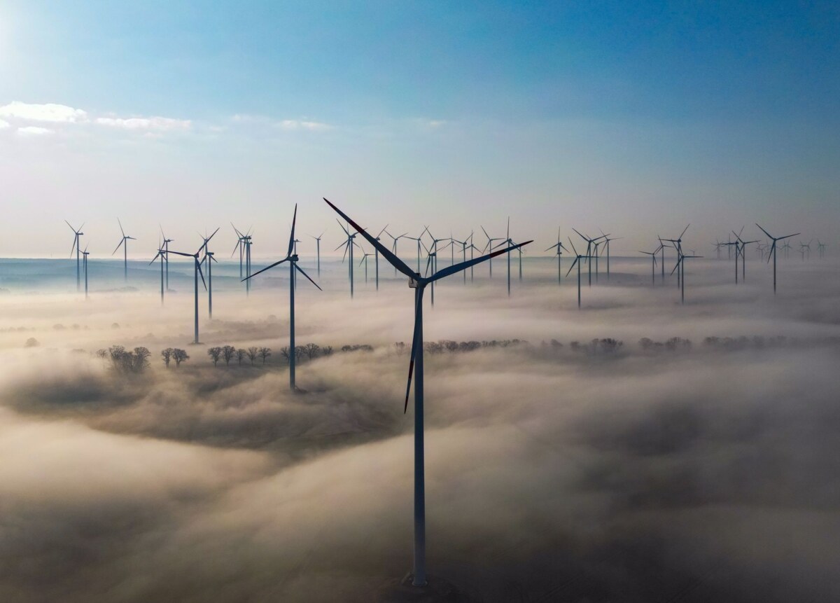 Windräder in Brandenburg In Brandenburg wurden im ersten Halbjahr 45 neue Windenergieanlagen in Betrieb genommen. (Archivbild)