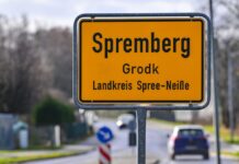Die Bürgermeisterin der Lausitz-Stadt Spremberg in Brandenburg, Christine Herntier,  warnt vor dem Einfluss von Rechtsextremisten in ihrer Stadt. (Symbolbild) 