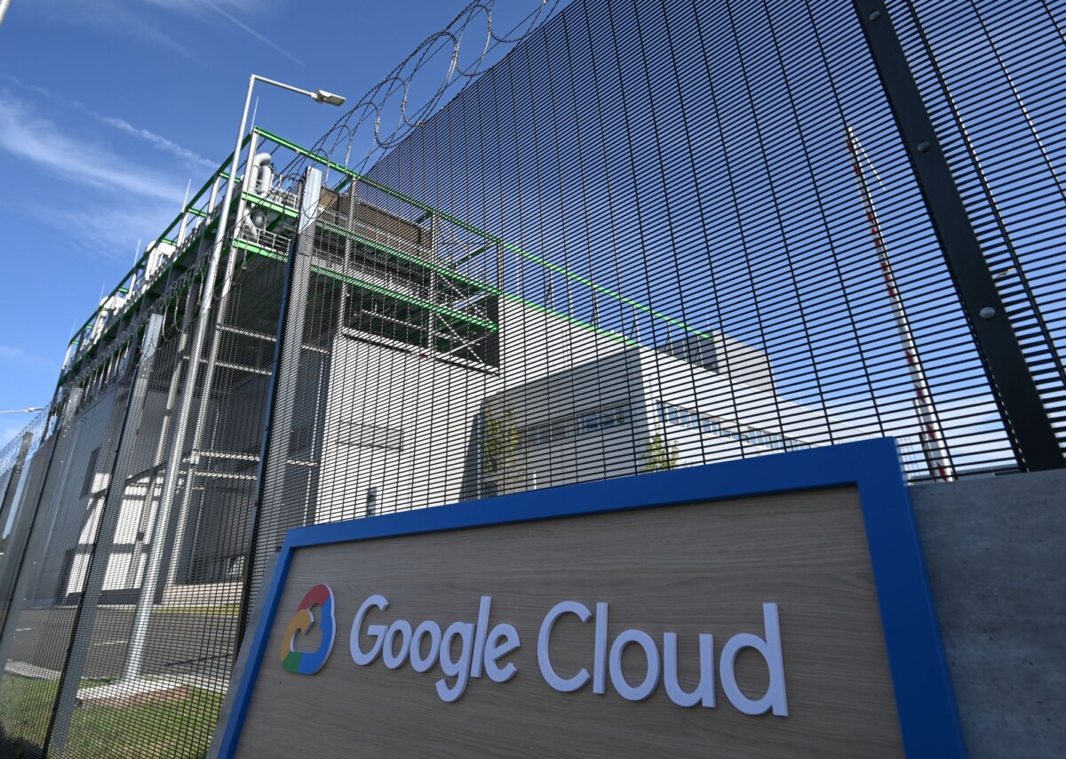 Cloud-Rechenzentrum von Google Im Großraum Frankfurt boomt der Bau von Rechenzentren, auch weil sich in der Nähe der große Internetknoten DE-CIX befindet. (Archivbild)