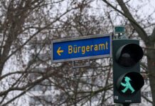 Termine im Bürgeramt sollen in Berlin zunehmend einfacher zu bekommen sein. (Foto - Illustration) 