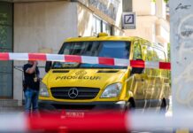 Polizisten in Zivil beobachteten den Überfall und griffen ein.