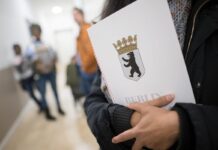 Berlin will die Zahl der Einbürgerungen deutlich steigern. (Archivfoto)