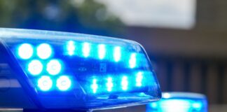 Die Polizei wurde am Abend alarmiert. (Symbolbild)