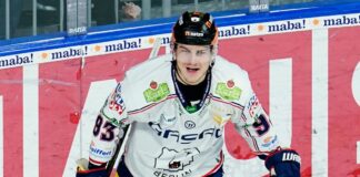 Traf am ersten Spieltag für die Eisbären: Leonhard Pföderl. (Archivbild)