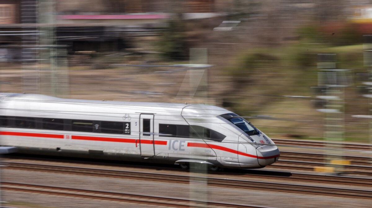 ICE Der Bahnverkehr zwischen Berlin und Halle wird ab dem 24. September für drei Monate erheblich eingeschränkt. (Archivbild)