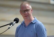Der Brandenburger Antisemitismusbeauftragte Andreas Büttner wehrt sich gegen Kritik bis hin zur Forderung nach seinem Austritt aus der Linkspartei. (Archivbild)