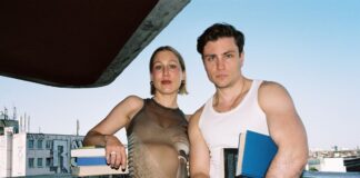 Jannik Schümann und Kara Wolf präsentieren ihren Buchclub «Zwischen Kotti und Kapiteln» als Podcast.
