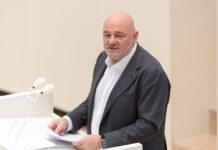 Der Brandenburger Finanzminister Robert Crumbach rechnet nach der Drohung aus Bayern zum Ausstieg aus dem Länderfinanzausgleich  nicht mit konkreten Folgen (Archivbild).