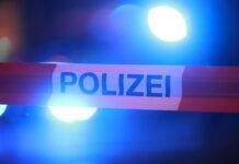 Ursache war ein Unfall mit einer schwer verletzten Person. (Symbolbild)