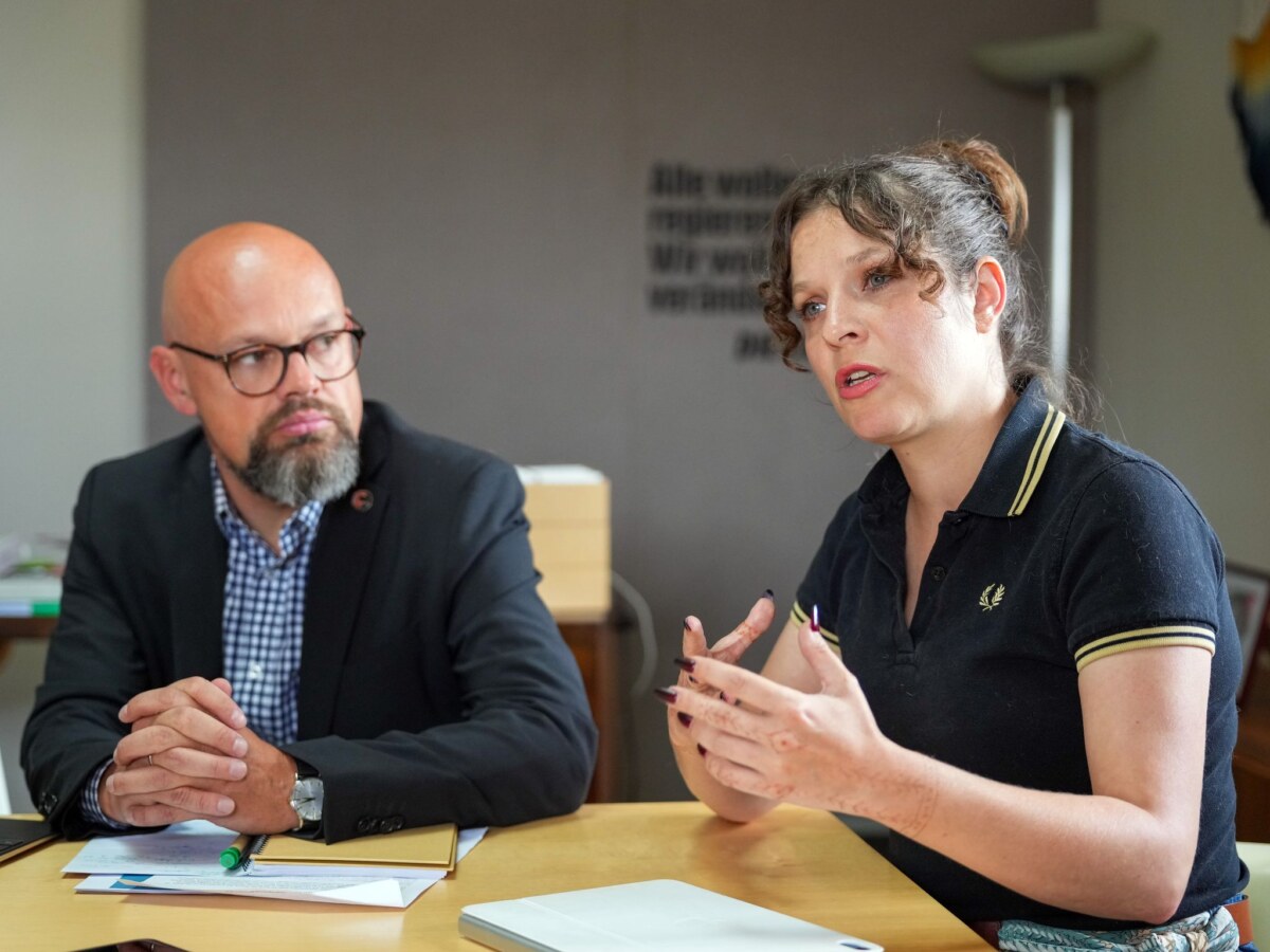 Anne Helm und Tobias Schulze, Fraktionschefs der Berliner Linken Die Berliner Linken-Fraktionschefs Anne Helm und Tobias Schulze wollen mehr günstige Mietwohnungen.