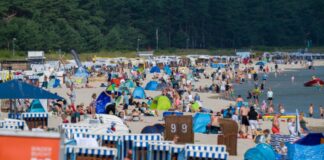 Das Ostseebad Binz ist beliebt bei Touristen. (Archivbild)