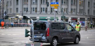 Verkehrsunfälle sind in Großstädten wie Berlin an der Tagesordnung - zumindest manche sind nach Einschätzung von Experten vermeidbar. (Archivbild)