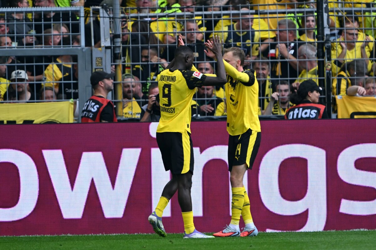 Borussia Dortmund - 1. FC Union Berlin Serhou Guirassy bejubelt mit Sturmpartner Maximilian Beier seine Führung.