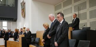Für den im Saarland getöteten Polizisten gab es eine bundesweite Schweigeminute. 
