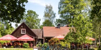 Ein Landgasthof im Spreewald. Bei schönem Wetter gut besucht. Anderswo in Brandenburg sucht man einen solchen Ort vergeblich. (Archivfoto)