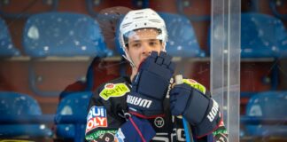 Kapitän Kai Wissmann von den Eisbären Berlin beim ersten öffentlichen Mannschaftstraining am Montag