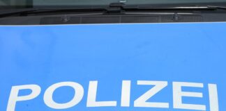 Ein Polizist wurde den Angaben zufolge verletzt. (Symbol)