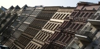 Im vergangenen Jahr zahlten Käuferinnen und Käufer von Eigentumswohnungen im Schnitt 5.251 Euro pro Quadratmeter. (Archivbild)
