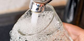 In Drebkau gibt es in der Nacht von Donnerstag auf Freitag teils kein Trinkwasser aus dem Hahn. (Symbolbild)