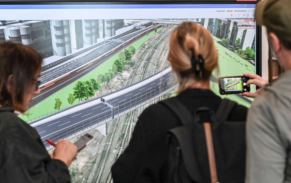 Ersatzneubau der Berliner Ringbahnbrücke Die Bauarbeiten für die neue Ringbahnbrücke auf der A100 im Berliner Westen sollen in der zweiten Oktoberhälfte beginnen.