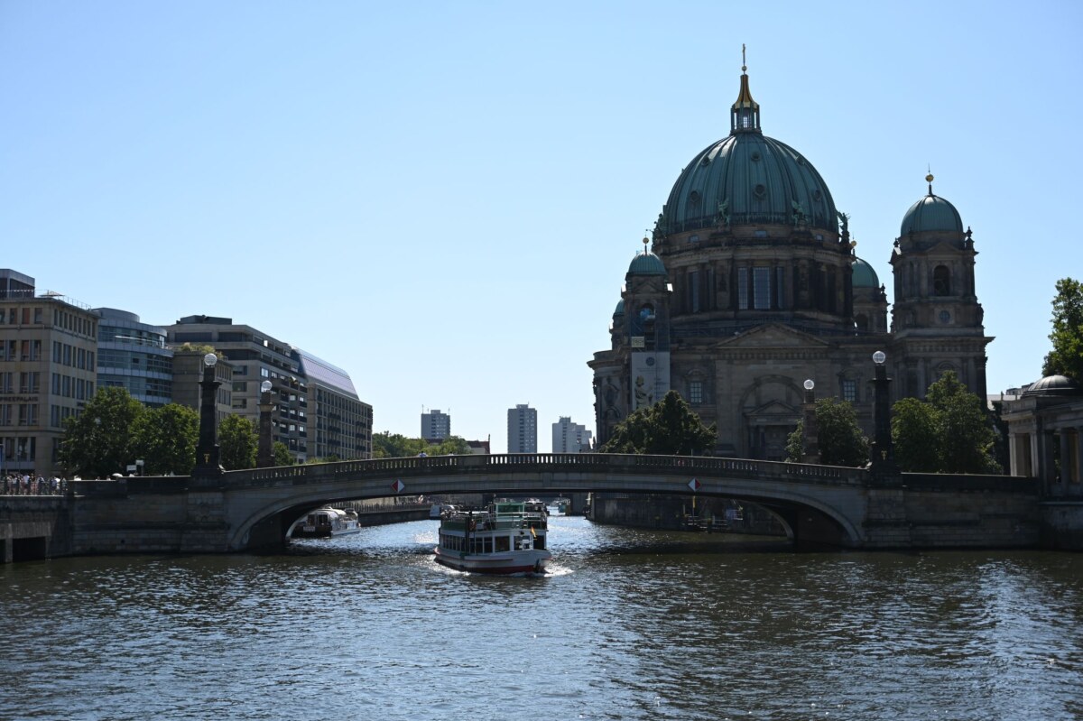 Wetter in Berlin Nach einem kühleren Sonntag steigen die Temperaturen in Berlin und Brandenburg ab Montag wieder deutlich an. (Archivbild)